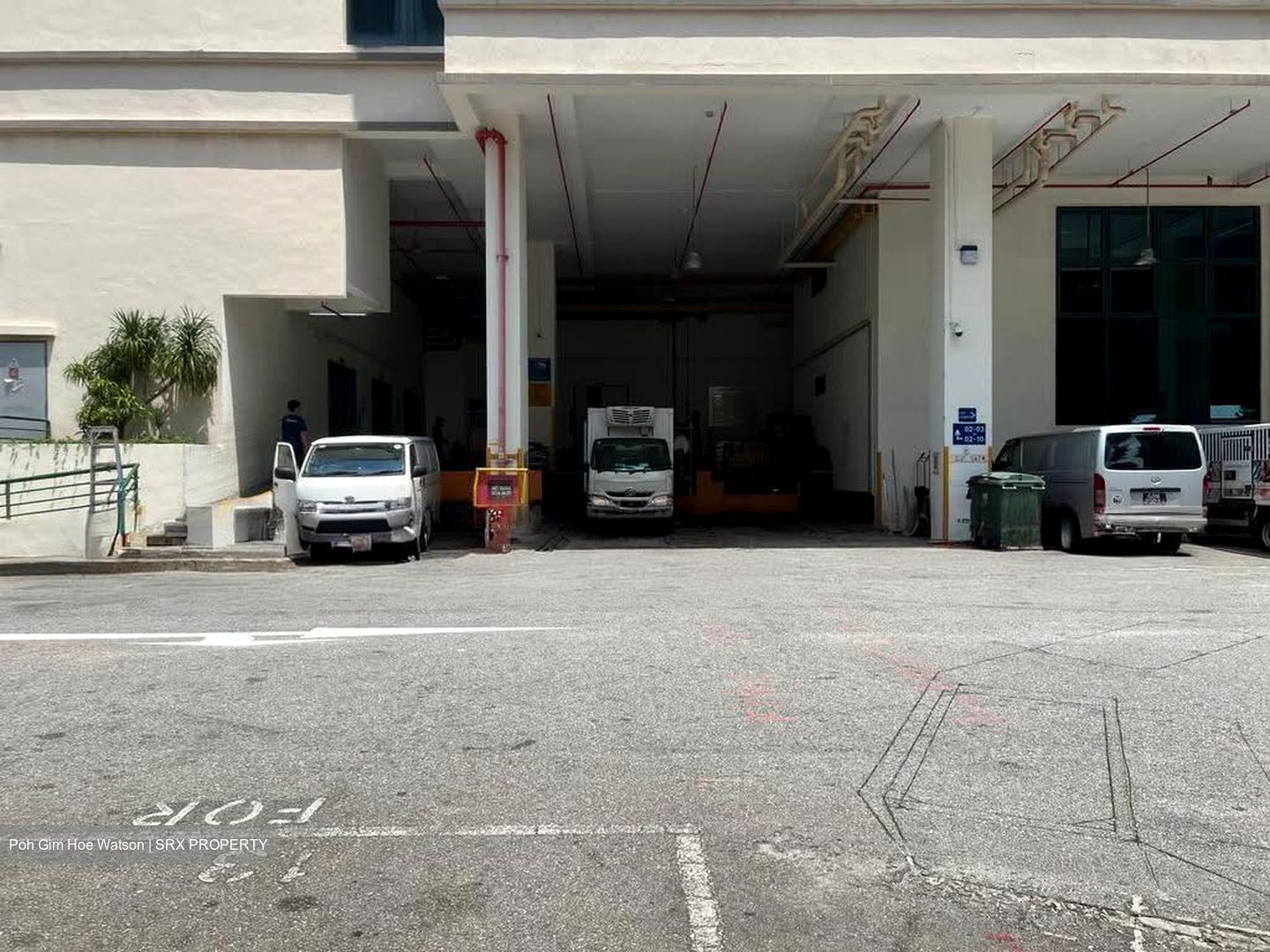 Csi Distribution Centre (D19), Factory #634963011